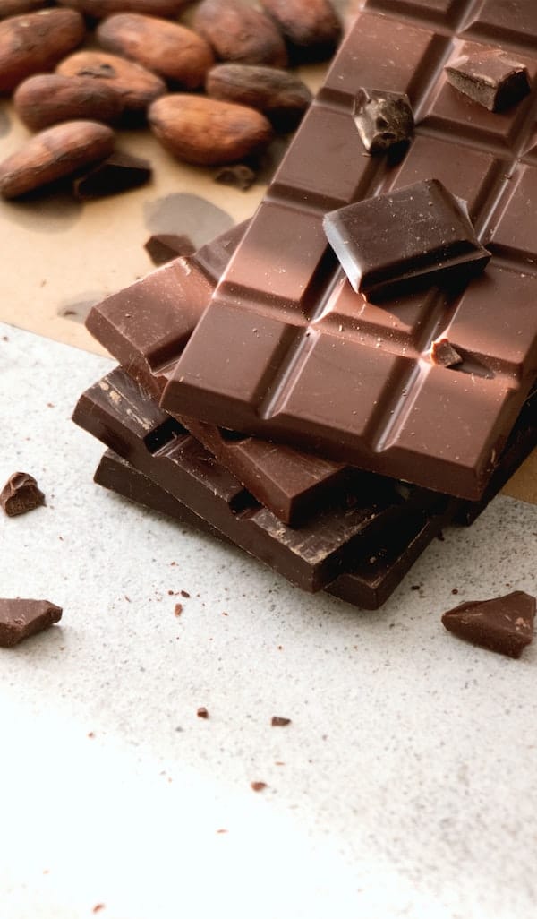 Dark chocolate store