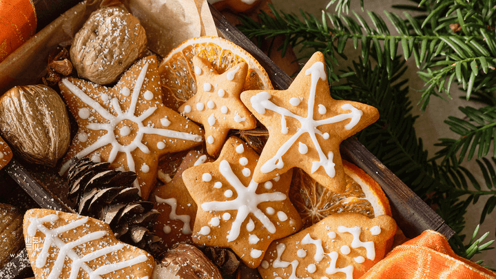 Gingerbread Christmas Cookies Recipe with Icing Sugar Decoration