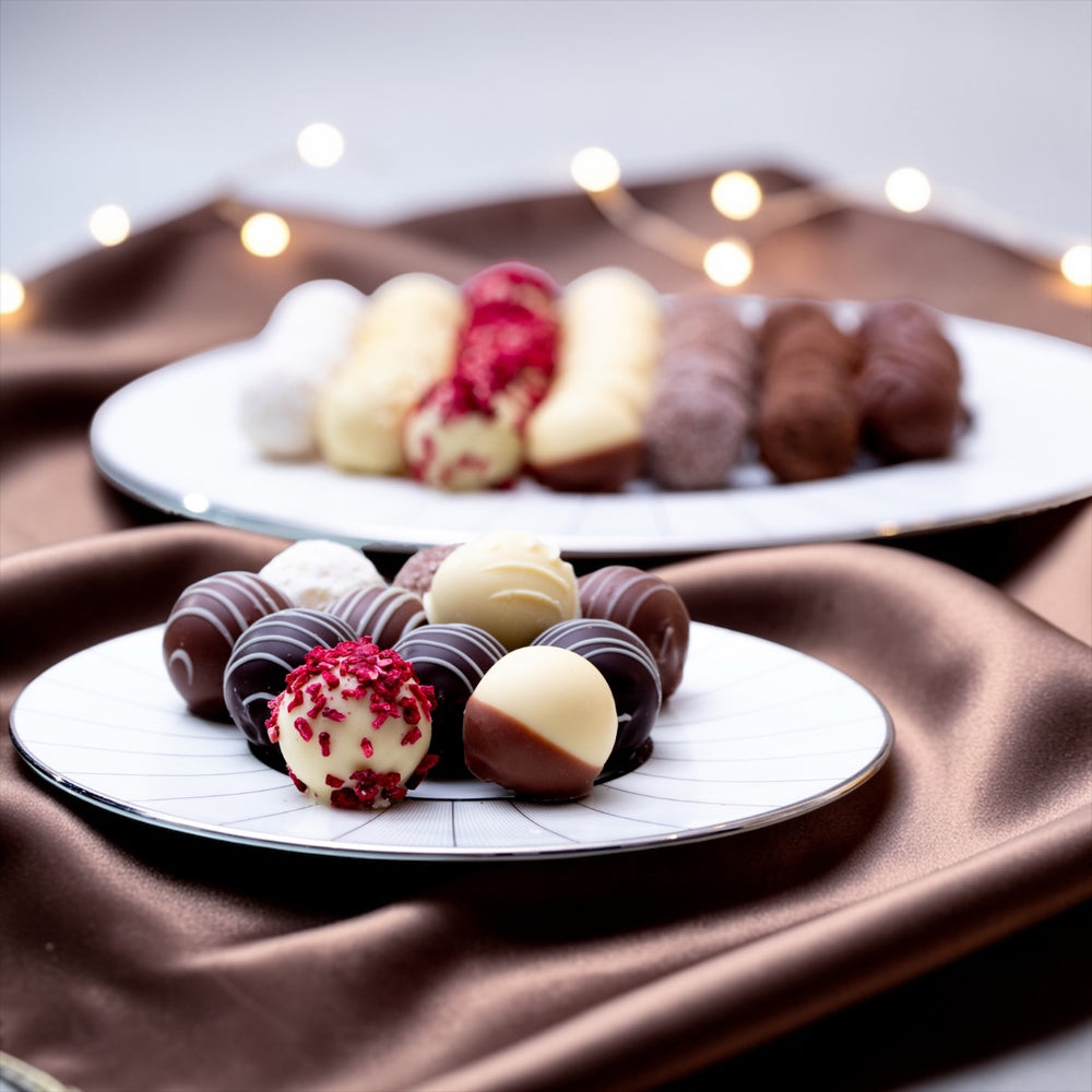 Gourmet Assorted Hand-Finished Chocolate Truffles (920g)